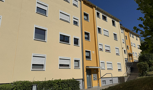 Refurbished 3-room apartment in Albstadt-Ebingen - commission-free!