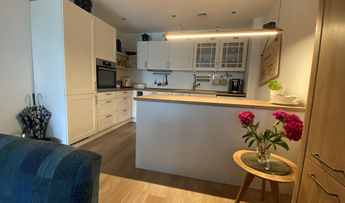 First floor apartment with 2 outdoor parking spaces for sale in Buchloe town center