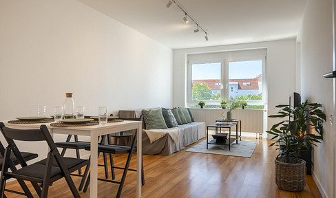Barrierefreie, frisch sanierte 2-Zimmer-Wohnung mit Balkon, Aufzug in bester Lagen von Haunstetten