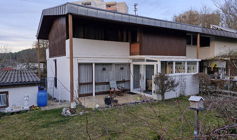 Semi-detached house with potential in popular residential area of Balingen