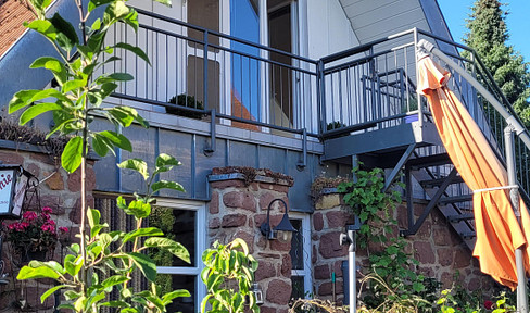 Elegante 2 1/2 Zi. Maisonette-Atelierwohnung mit Gartenanteil