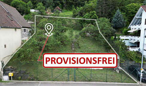 Free of commission: Spacious plot on the outskirts of the village