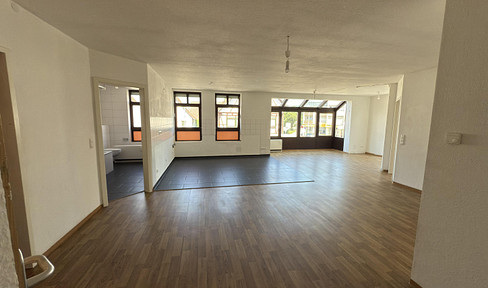 Fantastic apartment with open-plan kitchen - commission-free