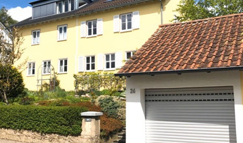 🏡 Charming semi-detached house in a prime city location in Rottweil with garden, garage and good facilities