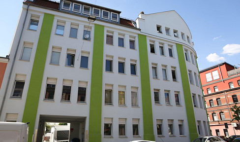 1-Zimmer-Wohnung komplett möbliert mit EBK in Fürth
