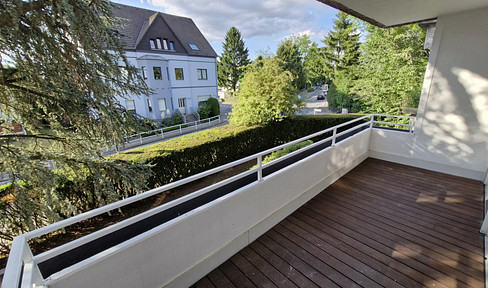 High-quality renovated 1.5 room apartment with balcony, parking space, swimming pool in Ratingen-Hösel