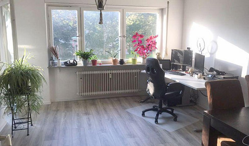 Beautiful, bright and well-kept 2.5 room apartment with balcony, AA and EBK in Tübingen
