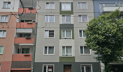 Charming 2-room apartment with loggia in a central location
