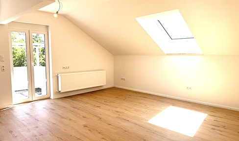 schöne helle Wohnung mit Terrasse