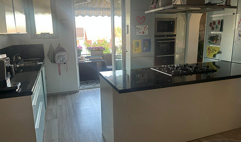 Fantastic 4 room apartment with high-quality furnishings