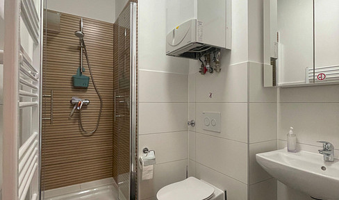 One room for rent in a freshly renovated 3-room apartment