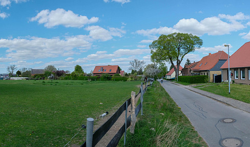 Attractive building plot in Warnow near Bützow - ideal for detached, semi-detached or multi-family houses