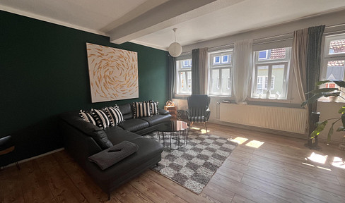 Großzügige, sehr attraktive 5-Zimmer Wohnung - im Herzen der Stadt