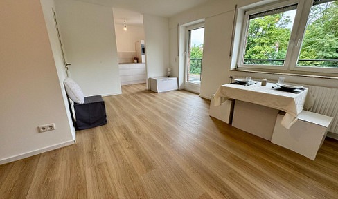 Free of commission - Refurbished 1-room apartment with balcony + underground parking in a great location