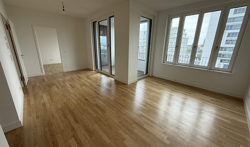 Stylish new-build apartment with sunset over the East Side Gallery and the Spree
