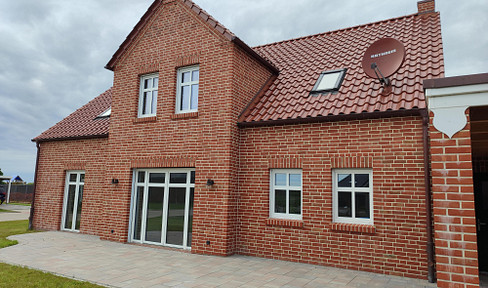Neues Wohnhaus mit Einliegerwohnung in Meeresnähe