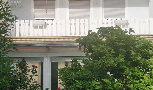 Mid-terrace house in a quiet location