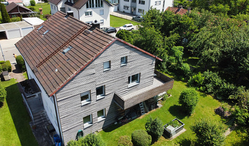 Spacious semi-detached house with dream garden in a sought-after location in Gerlenhofen
