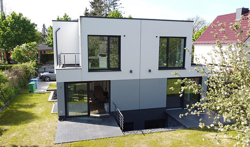 New-build apartment 170 m² Blankenfelde-Mahlow | granny apartment | A+ | 5 min S-Bahn | commission-free