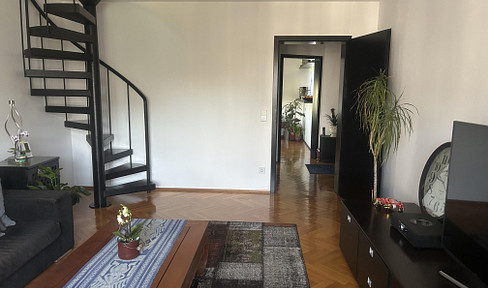 Free of commission ! Charming maisonette with many possibilities