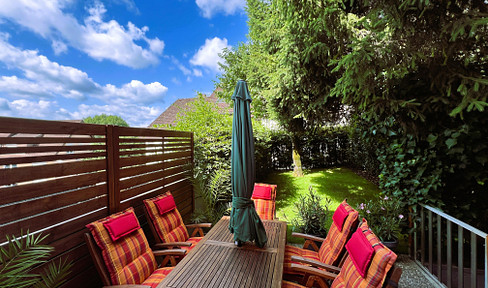 Large, well-maintained terraced house with a garden, roof terrace, and garage - NO agent fees!