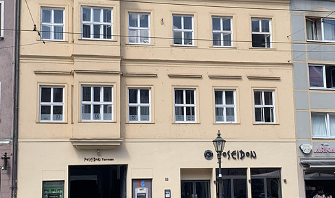 Office or classroom spaces in Augsburg's prime city center location.