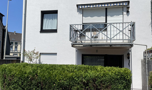 Bright, barrier-free 3-room apartment with terrace and parking space