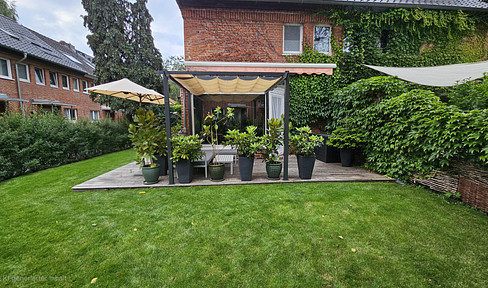 Top location meets style - semi-detached house near the Elbe!
