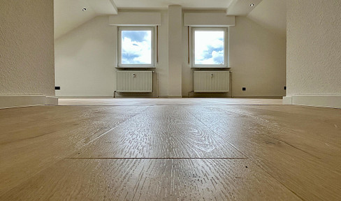Stylish top floor - sun, style & lots of space to live in