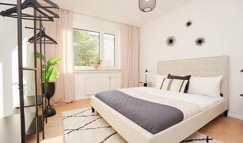 MOVE IN NOW: Bright 2-room apartment with fitted kitchen