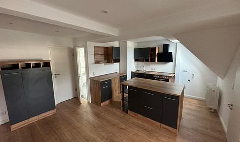Top floor apartment - 3.5 rooms - completely renovated