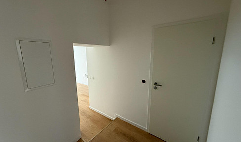 Freshly refurbished city condominium in Pempelfort! Modern, central & ready for immediate occupancy.