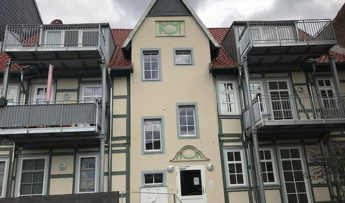 Bright, spacious 2-room apartment on the ground floor, located in the center of Heringen/Helme.