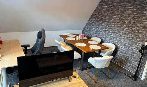 Beautiful 2 room apartment upstairs in Ganderkesee, energetically renovated!