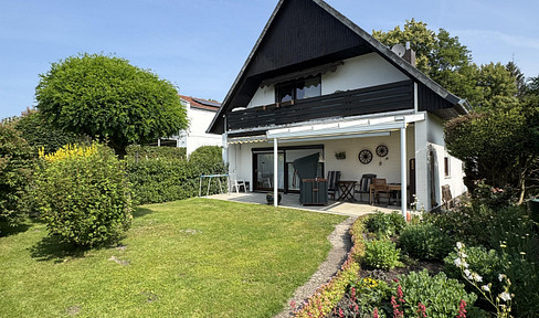 Beautiful detached house in Celle-Lachtehausen - Idyllic living next to a nature reserve with stream