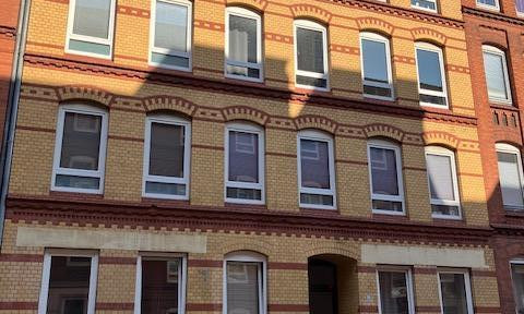Renovated 2-room apartment suitable for sharing - between university & municipal hospital