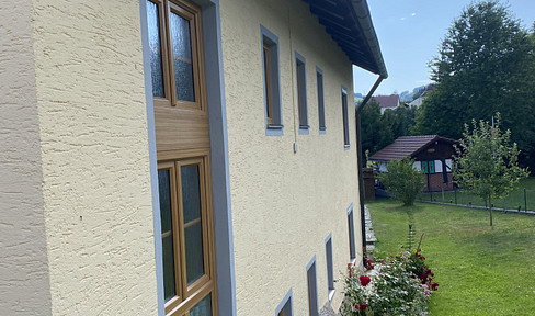 Familienfreundliches Zweifamilienhaus in ruhiger Lage in Zenting