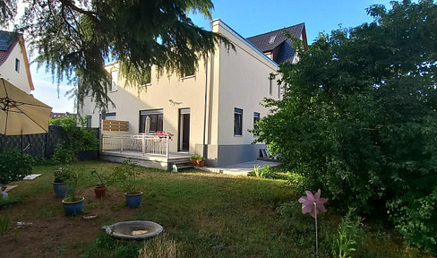 Wie ein Haus! Moderne Maisonette mit Garten, 2 Terassen, Garage – Provisionsfrei in Eibach