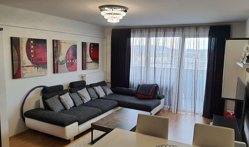 Modern apartment in CityGate with top furnishings & subway connection
