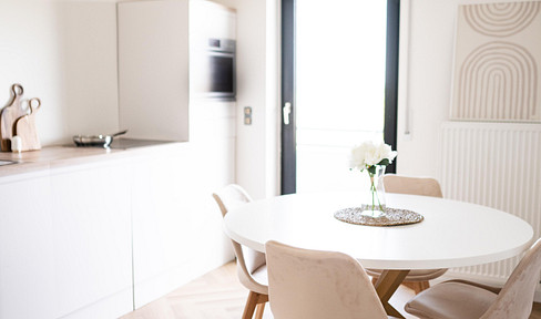 High-quality renovated 3-room apartment in Offenbach - commission-free