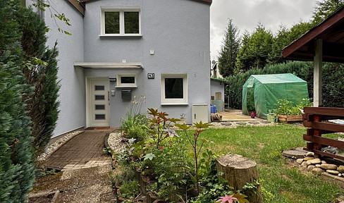 End terraced house with garden -completely renovated-