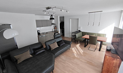 Neuwertige 2-Zi-Whg mit Terrasse, Garten, EBK und TG in Stuttgart