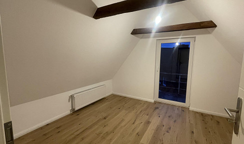 In the middle of the city center with balcony - 3-room apartment