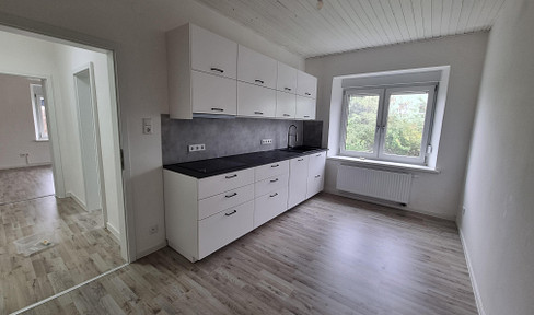 Ruhige, WG-geeignete 2-Zimmer mit neuer Einbauküche