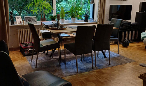 2 room ground floor apartment with terrace surrounded by greenery