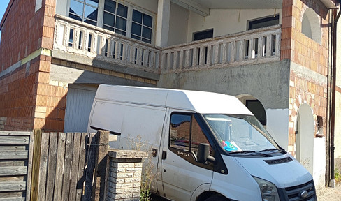 House with versatile features and lots of potential, looking for loving owners