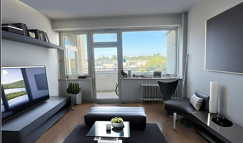 Bright, ready-to-occupy 2-room apartment with west-facing balcony in a top location: ideal for owner-occupiers or investors