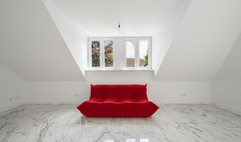 schöne luxuriöse 2 Zimmer Wohnung, Courtagefrei