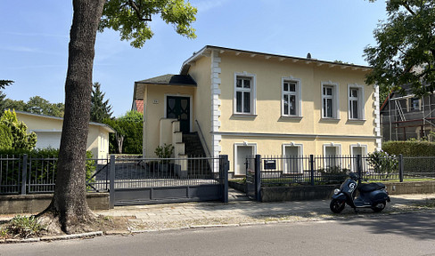 Country house in green Pankow