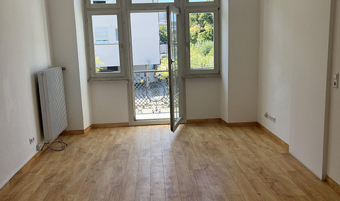 Geräumige und helle 4-Zimmer-Wohnung mit 2 Badezimmern